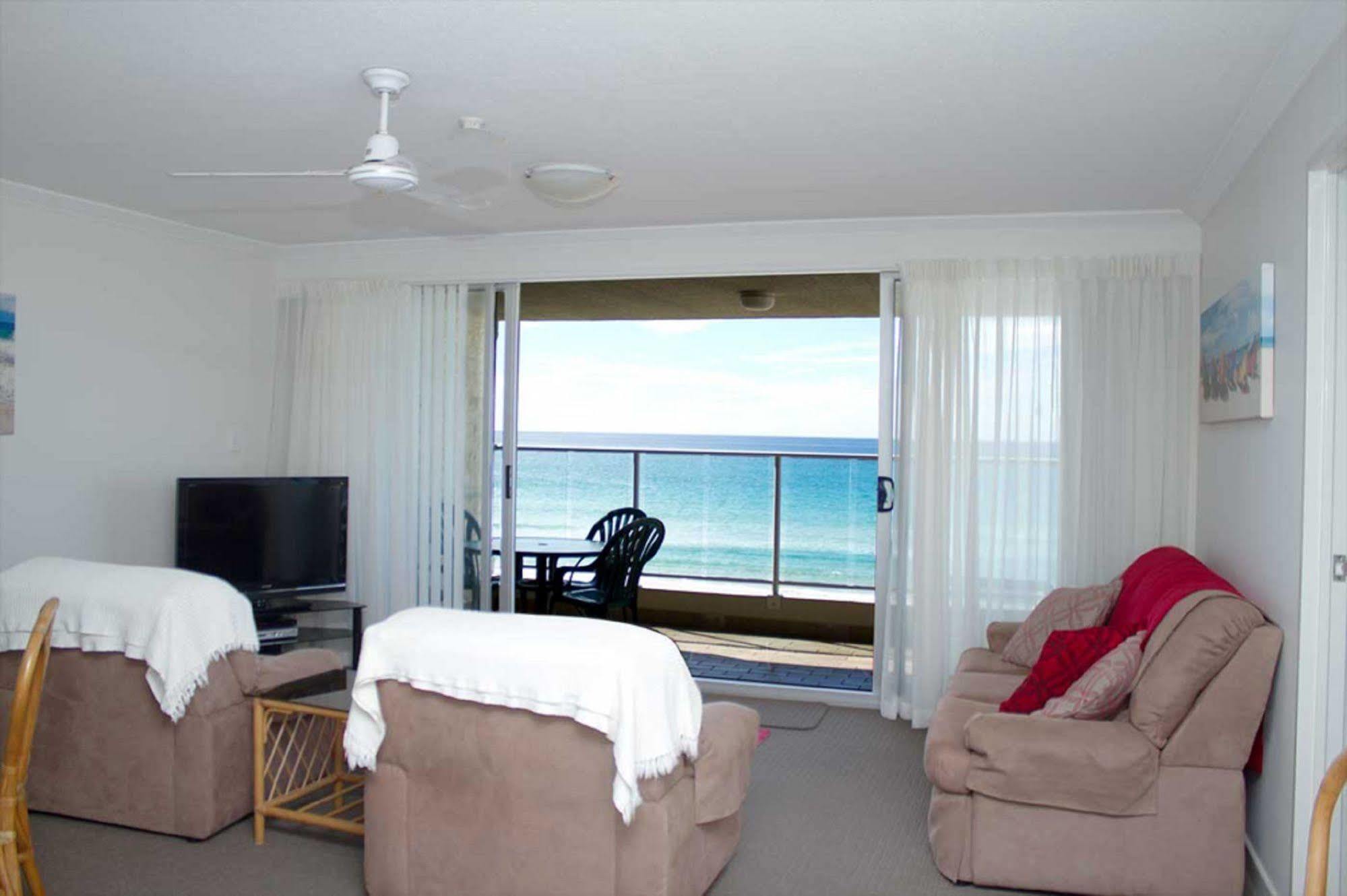 Pacific Surf Absolute Beachfront Aparthotel Gold Coast